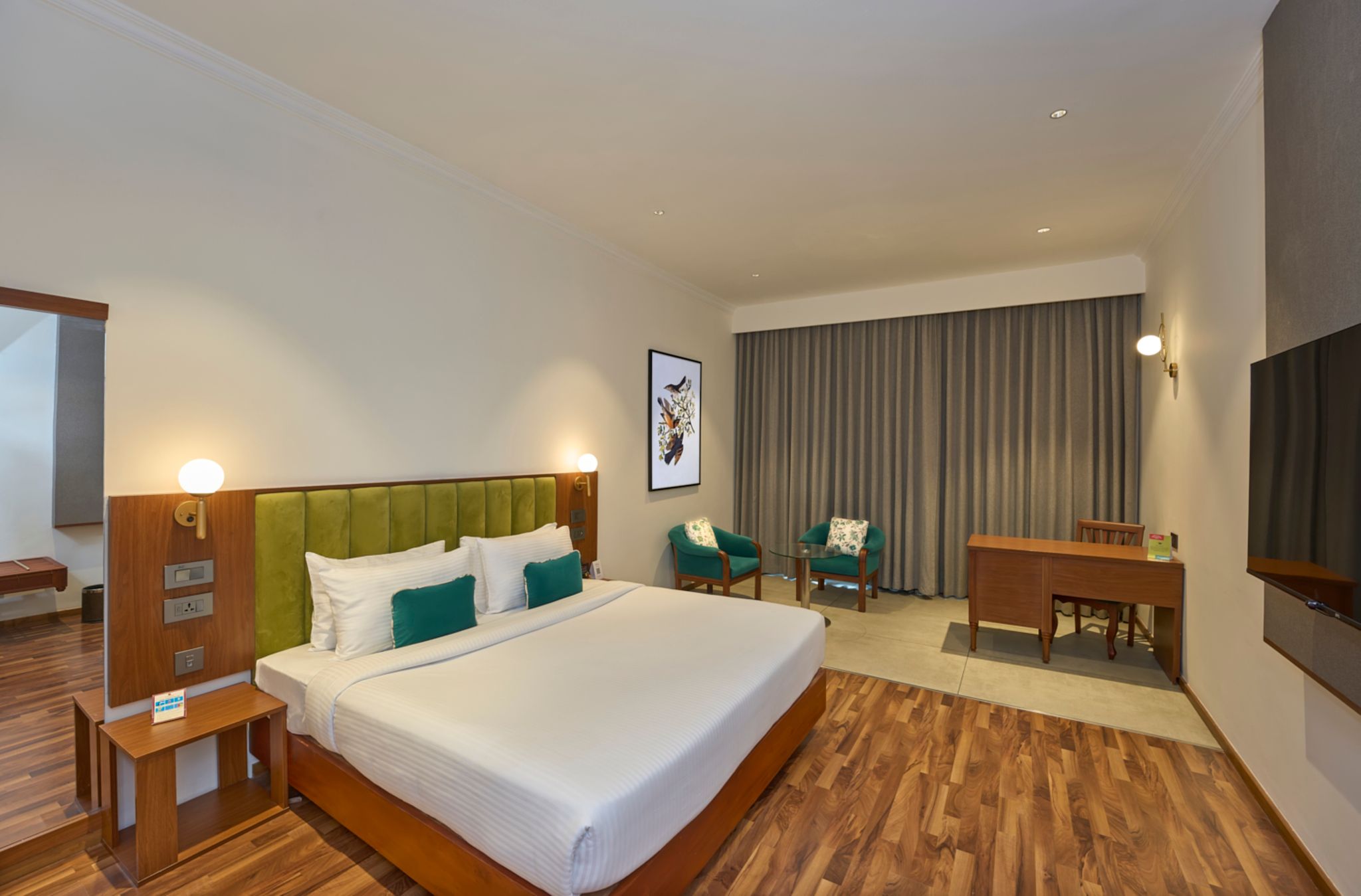 The Avenue Regent Deluxe Double or Twin Room 13