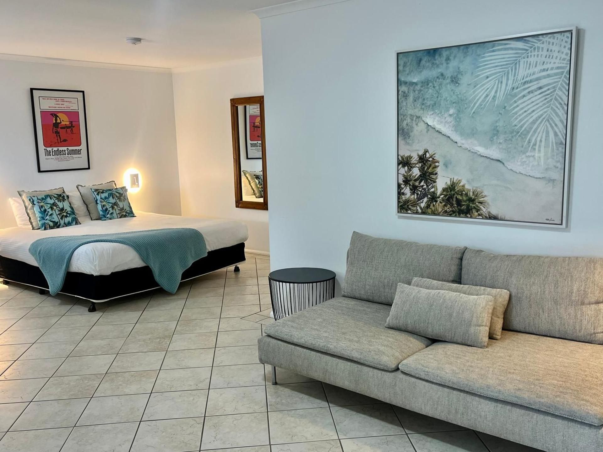 Deluxe Suite with Spa Bath