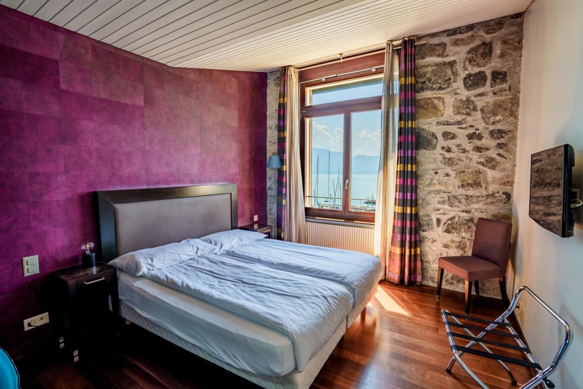 Superior room with view of the Alps and Leman