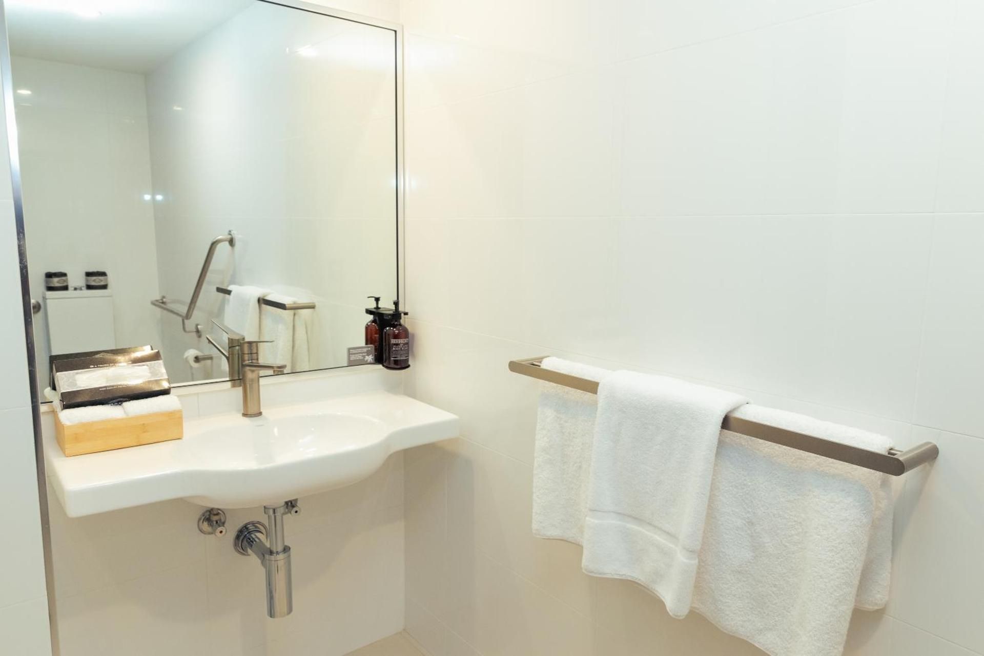Queen Room - Disability Access