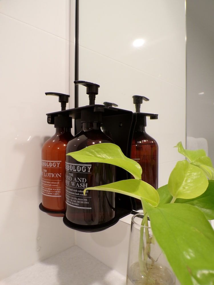 Lismore Gateway Motel King Room - Pool View 4