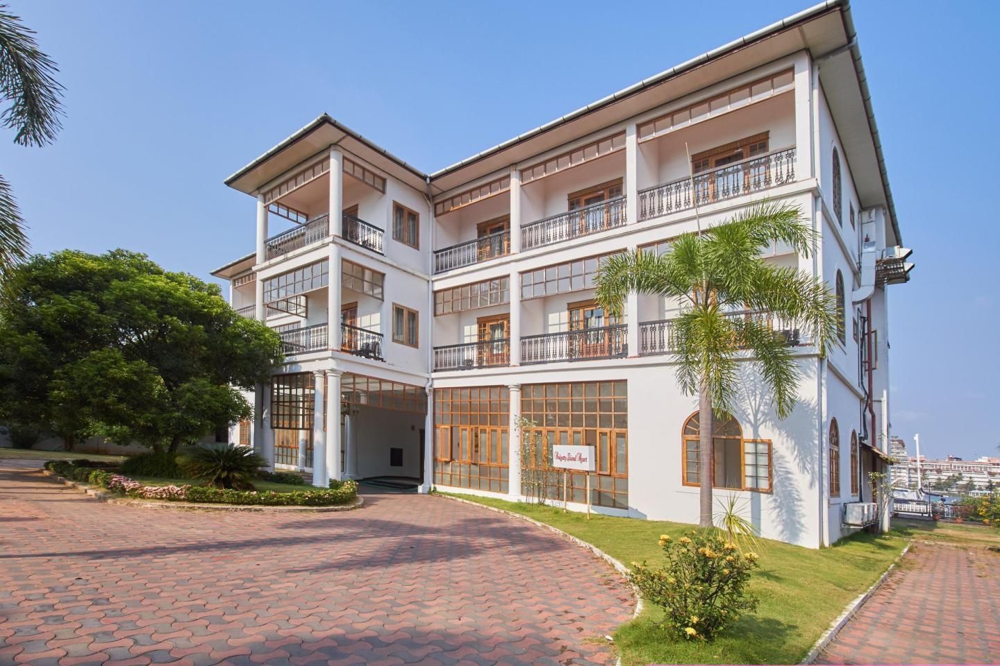 undefined Bolgatty Palace & Island Resort 10