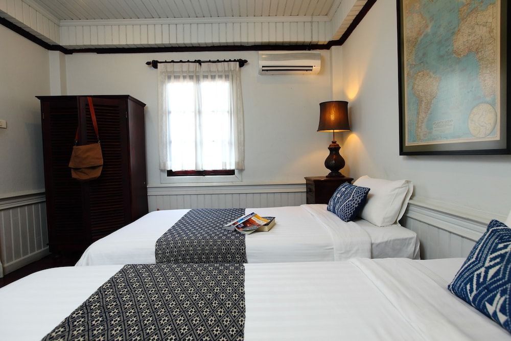 Cafe de Laos Superior Room 5