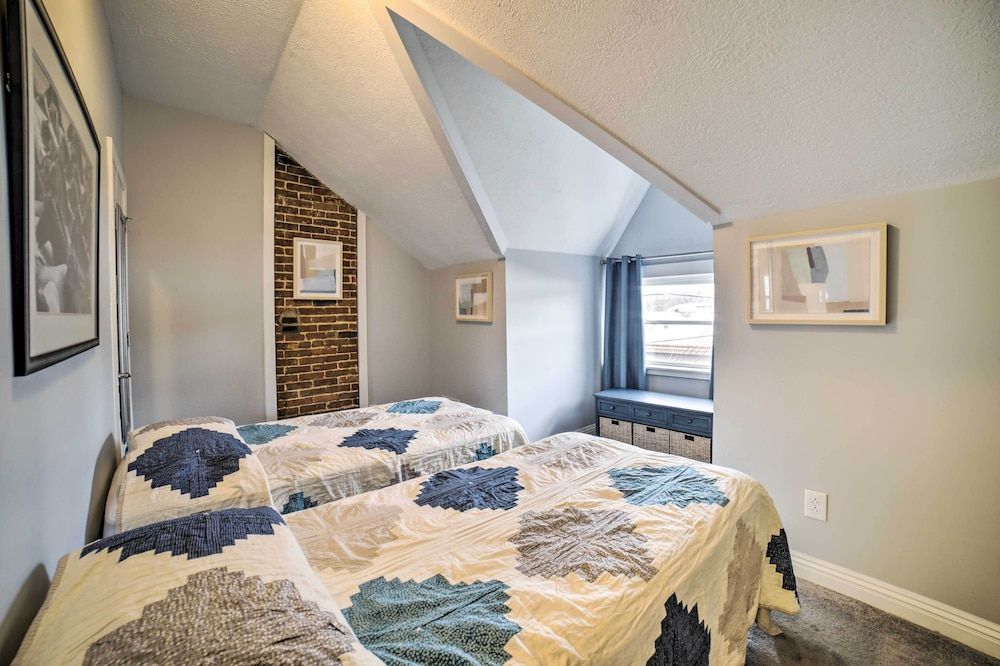 undefined Pittsburgh Vacation Rental in Lawrenceville! 3