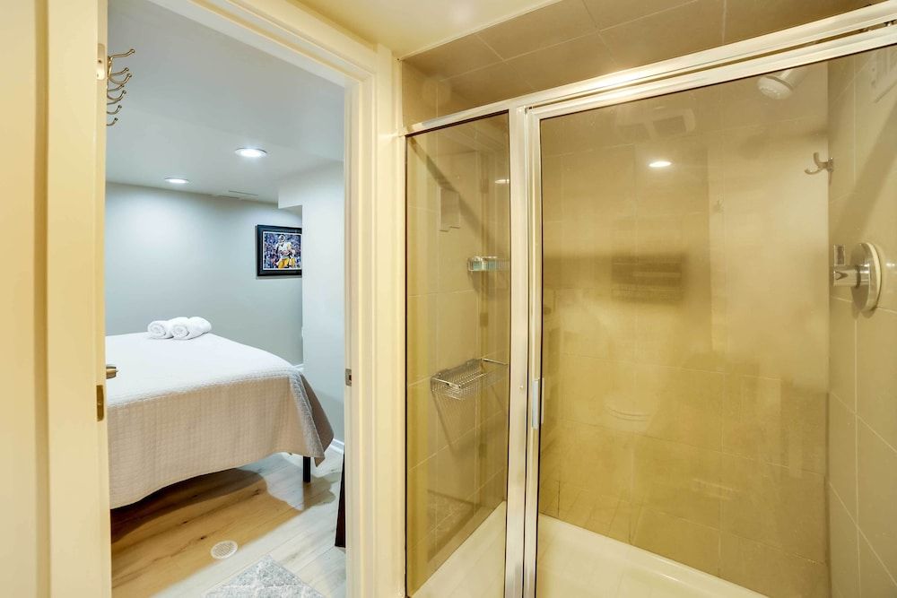 undefined Shadyside House - 100 Feet to Walnut Street! 10