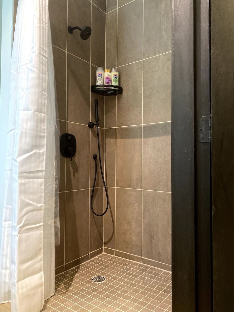 424-Apt. 400 Apartment 14