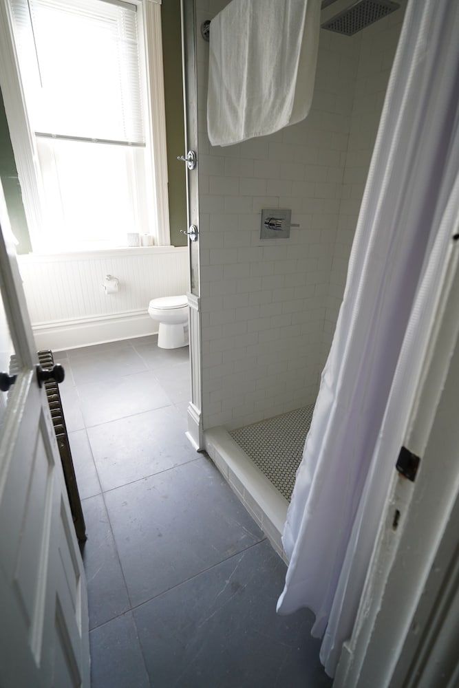 1210 Roland Way- Apartment Apartment 30