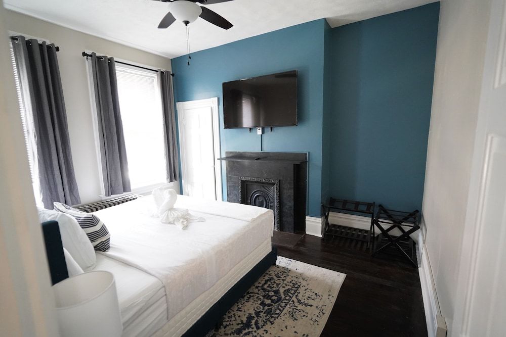 undefined 1210 Roland Way- Apartment 10