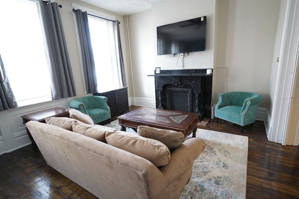 1210 Roland Way- Apartment Apartment 2