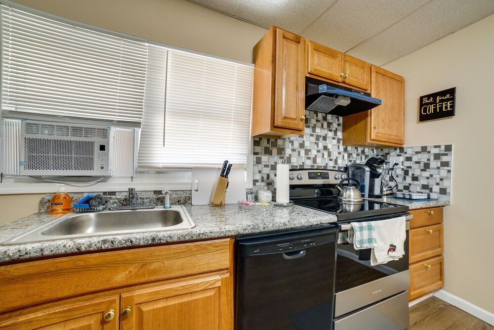 undefined West Oakland Home - 2 Mi to Downtown Pittsburgh! 4