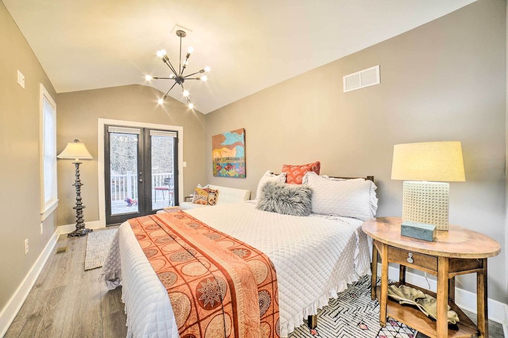 undefined Updated Pittsburgh Home: Walkable Location! 6