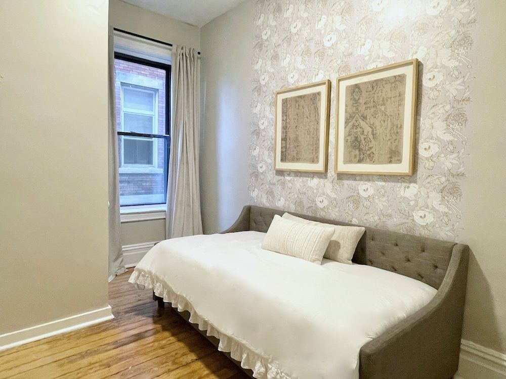 undefined The Warhola Bloomfield 10