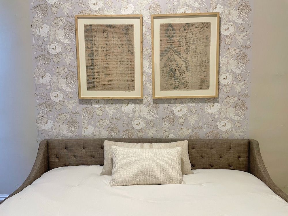 undefined The Warhola Bloomfield 8