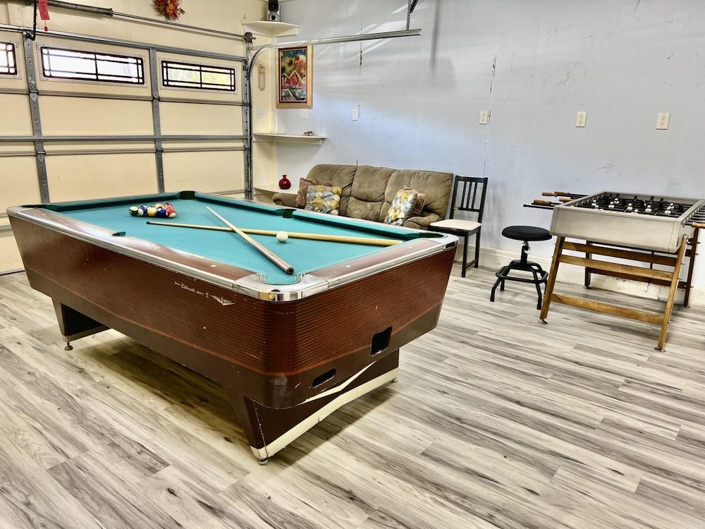 undefined DT Reno - 4BR Home w Patio BBQ Grill Games Room 5