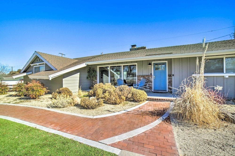 undefined Remodeled Reno Retreat - Day Trip to Tahoe! 5