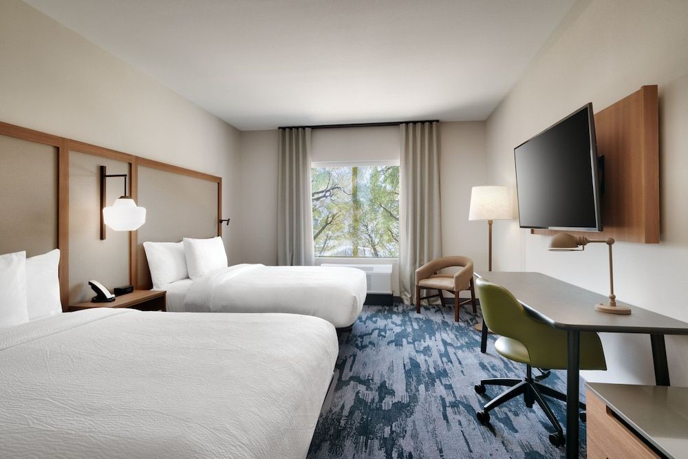 Room, 2 Queen Beds, Non Smoking (Hearing Accessible)