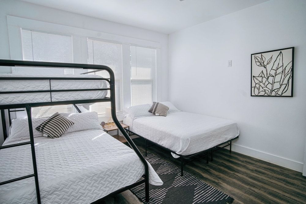 Apartment (2 Bedrooms)