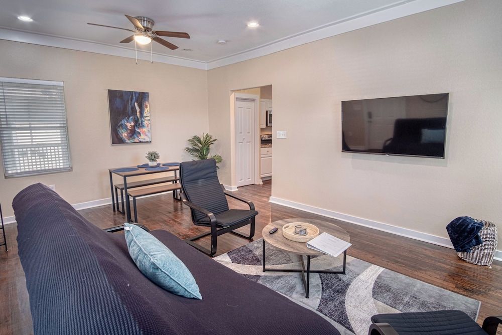 Apartment (2 Bedrooms)