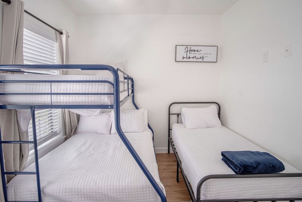 Apartment (3 Bedrooms)