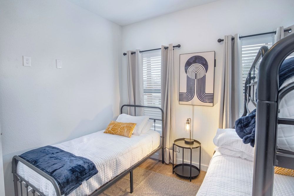 Apartment (3 Bedrooms)
