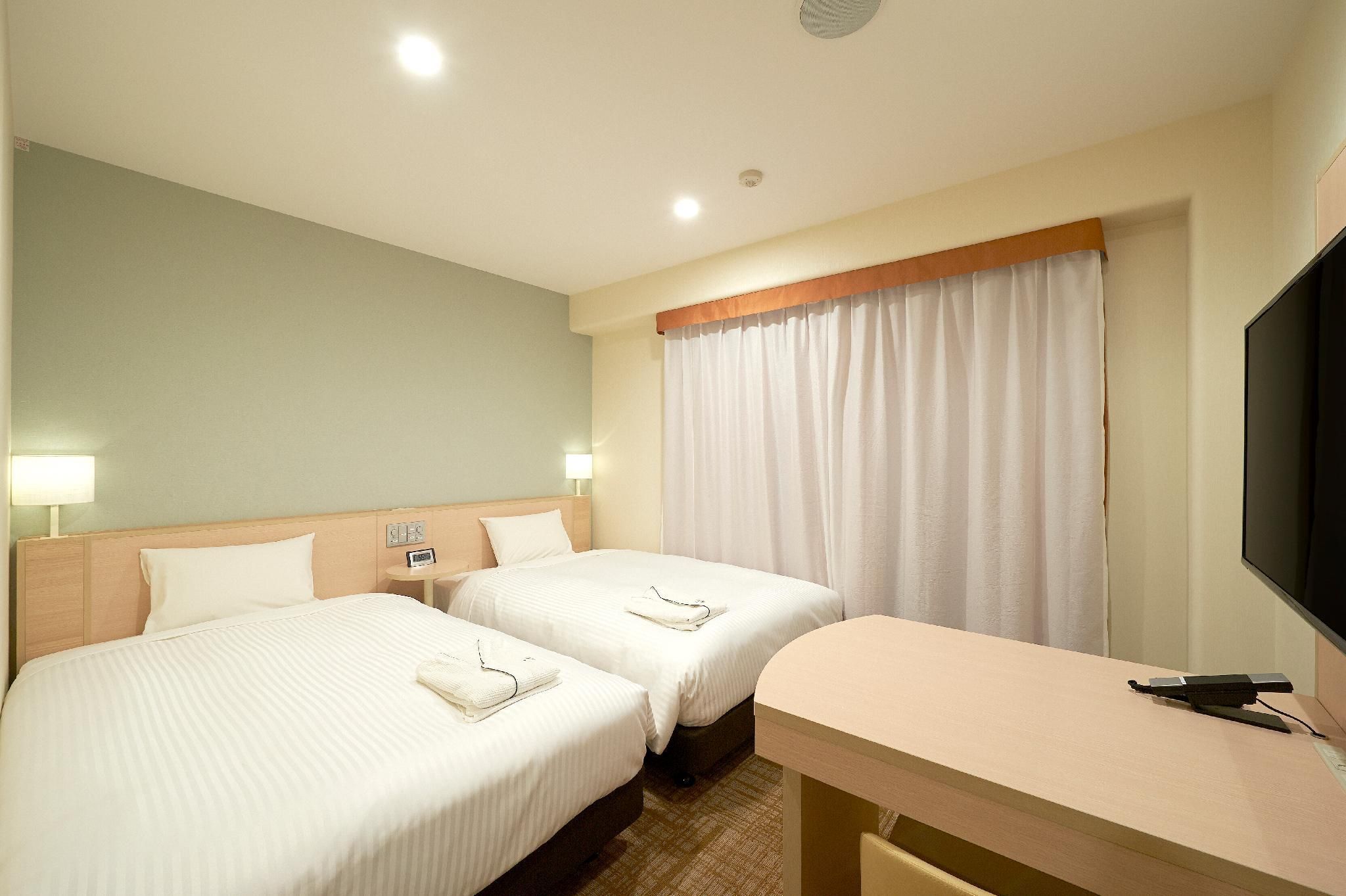 Twin Room - Non-Smoking