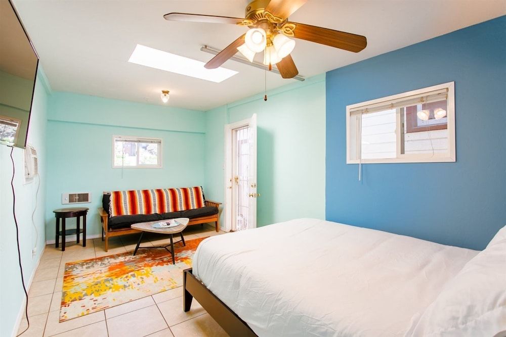 2330/a Studio (2330/A) 11