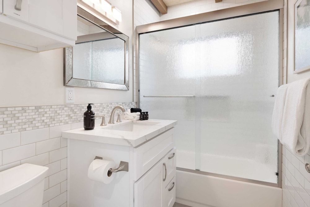 undefined Mission Point 2 by Avantstay Mission Beach Home w/ Large Balcony Steps to Beach! 9