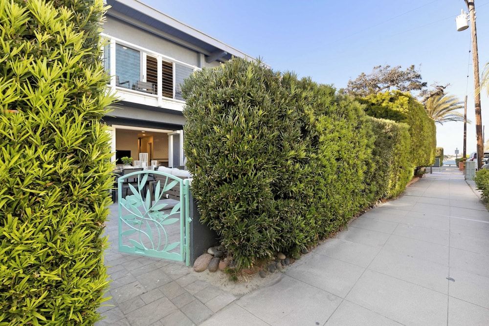 undefined Mission Point 1 by Avantstay San Diego Beach House w/ Huge Patio & Fire Pit Walk to Beach! 2