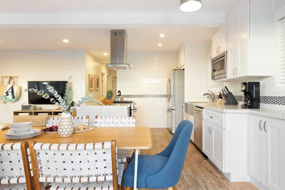 undefined Mission Point 1 by Avantstay San Diego Beach House w/ Huge Patio & Fire Pit Walk to Beach! 3