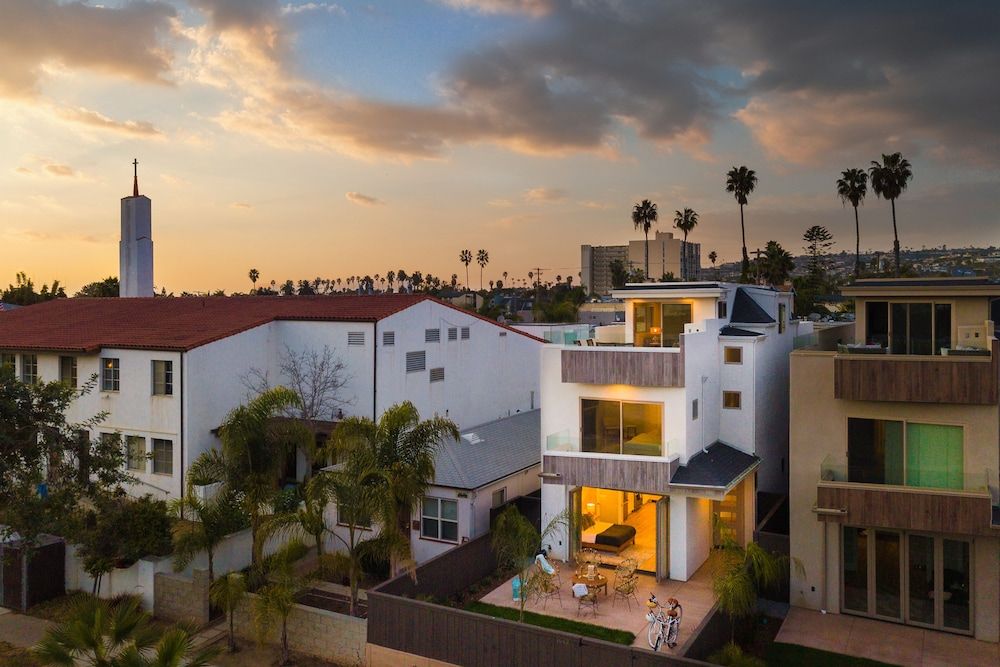 undefined Skyline By Avantstay Modern Beach Retreat w/ Spacious Patio & Rooftop Views 3