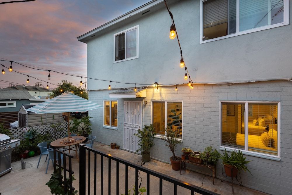 undefined Grant Hill 2 Unit Buyout by Avantstay 7 BR 2 Unit Home w/ Patio 3