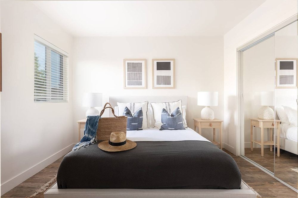 undefined Grant Hill 2 Unit Buyout by Avantstay 7 BR 2 Unit Home w/ Patio