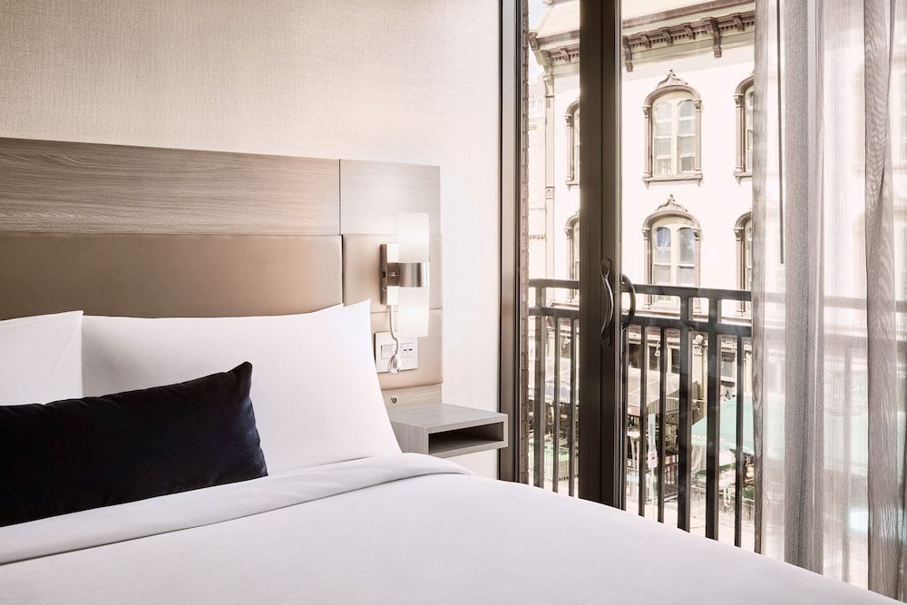 Room, 1 King Bed, Balcony