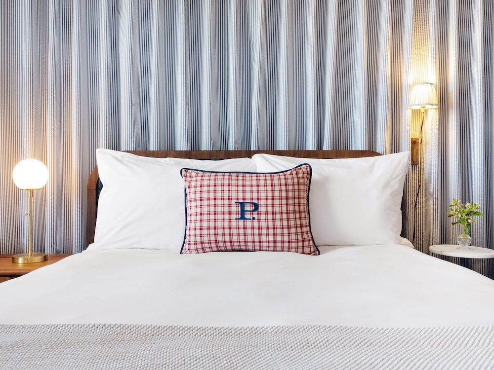 Basic Room, 1 Queen Bed, Accessible (The Queen ADA)