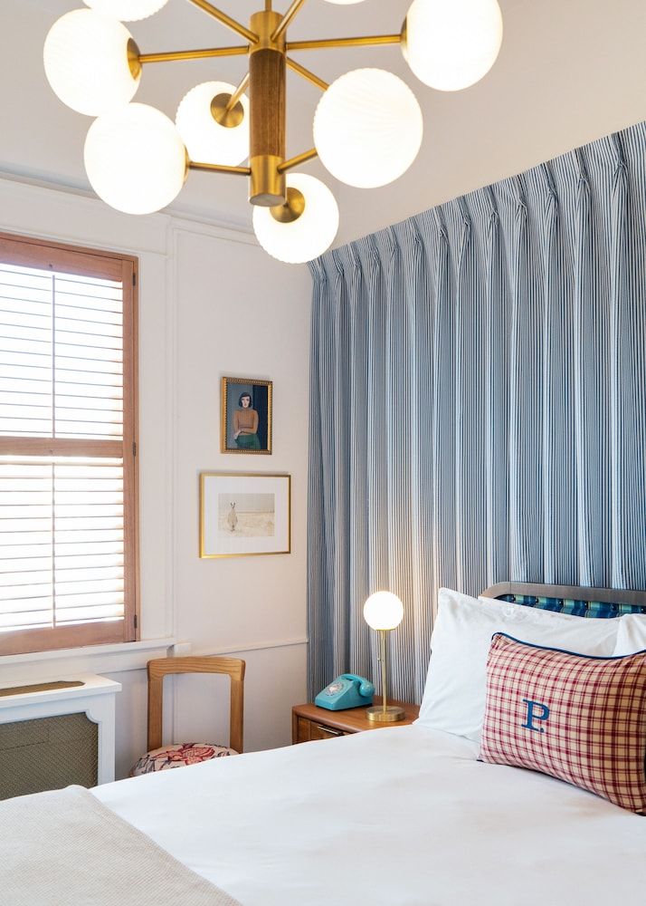 Standard Room, 1 King Bed (The King)