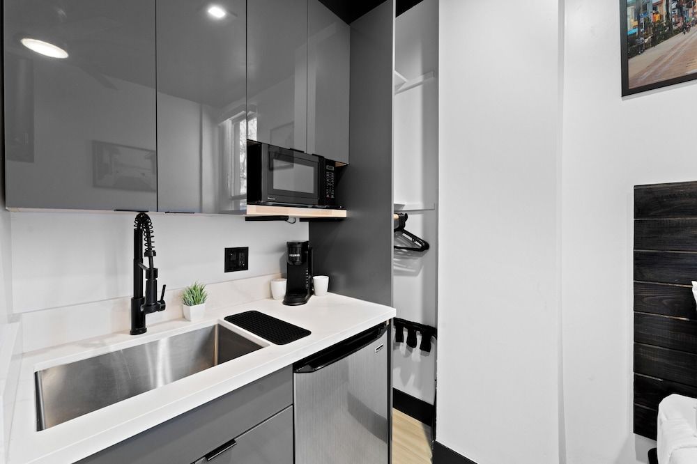 Balboa Park Hotel Standard Room Full Bed 7