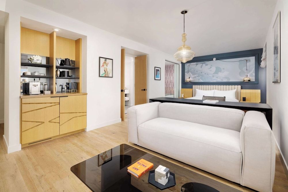 undefined Timbri Hotel San Francisco, Curio Collection by Hilton