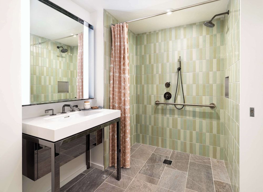 undefined Timbri Hotel San Francisco, Curio Collection by Hilton 4