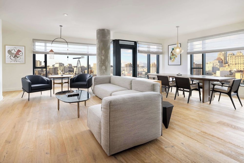 undefined Timbri Hotel San Francisco, Curio Collection by Hilton 3