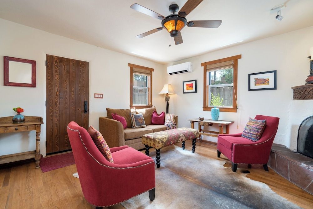 House (1 Bedroom)