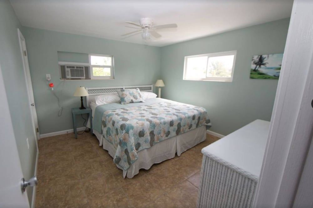 Condo (Island Dreams Gulf Breeze #2)