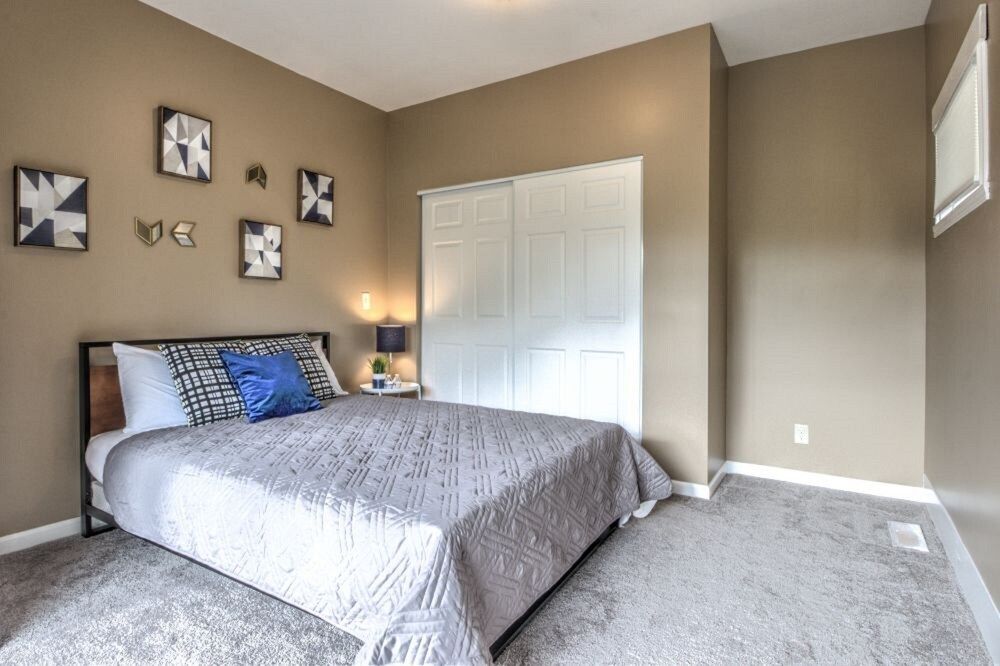 undefined Renovated 2BR Lake View Condo 6