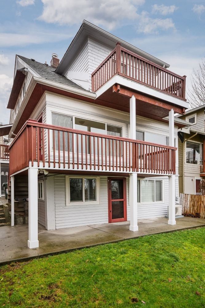 undefined Renovated 2BR Lake View Condo 3