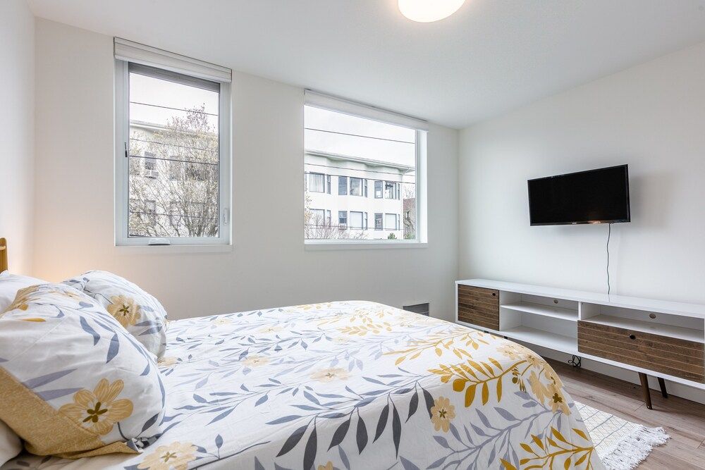 undefined Sunflower house 7