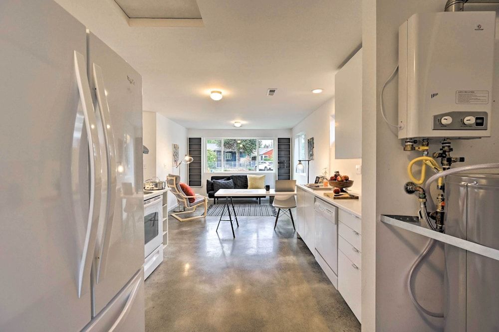 undefined Bright Seattle Cottage w/ Private Backyard Access! 6