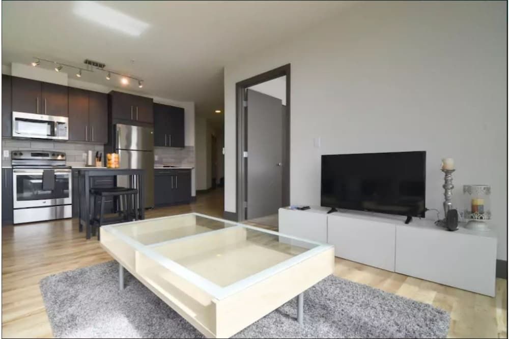 undefined 2bd2bath Waterfront Home in Hrt of SEA 10