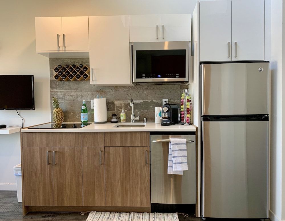 undefined Modern Capitol Hill Studio 6