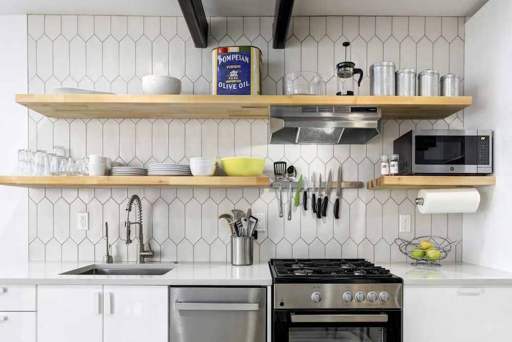 undefined Secret Garden on Top of Queen Anne 9