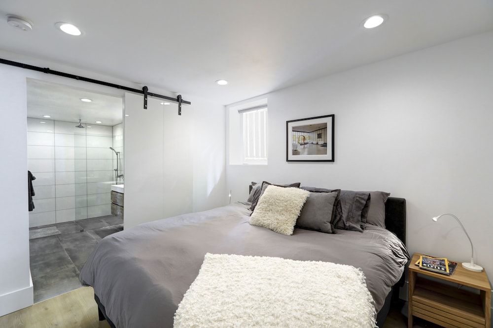 undefined Secret Garden on Top of Queen Anne 5