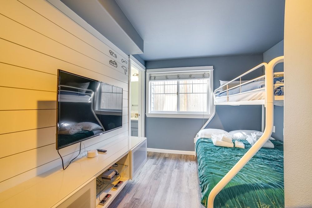 undefined Pet-friendly Seattle Townhome < 1 Mile to Lake! 8